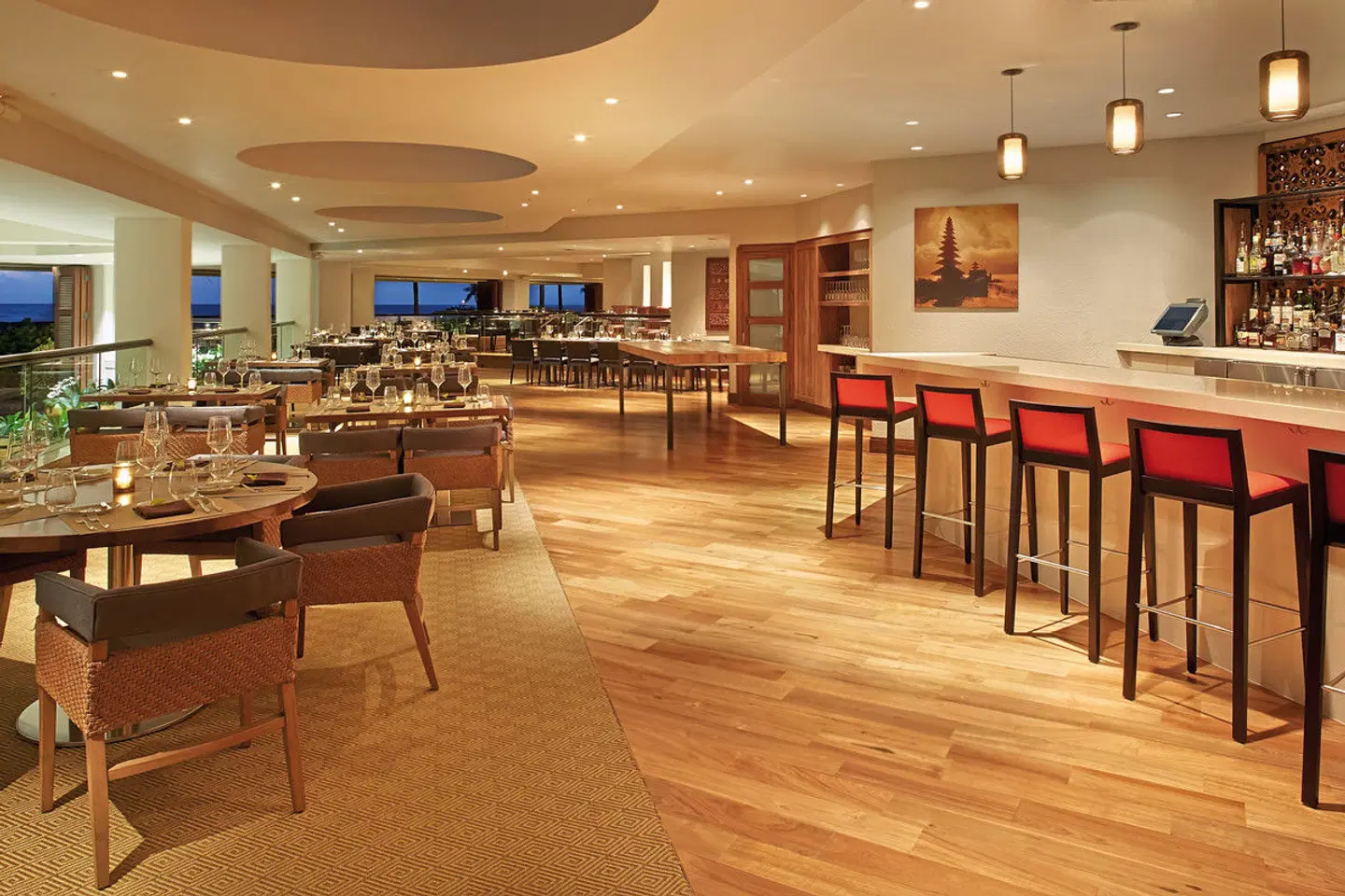 Hilton Hawaiian Village Waikiki Beach Resort Bar