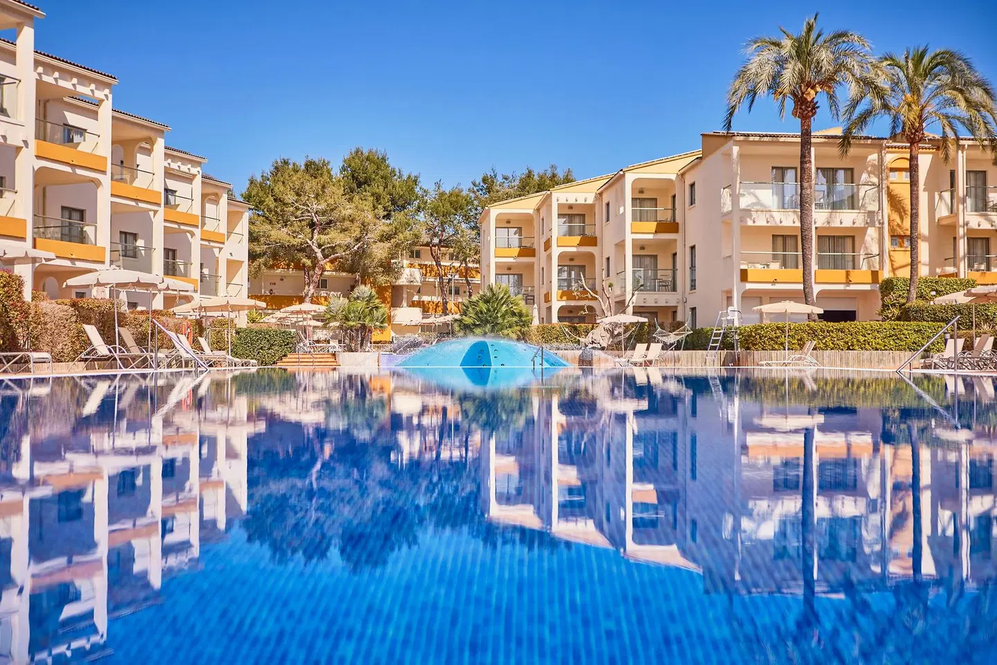 Zafiro Tropic OUTDOOR_POOL