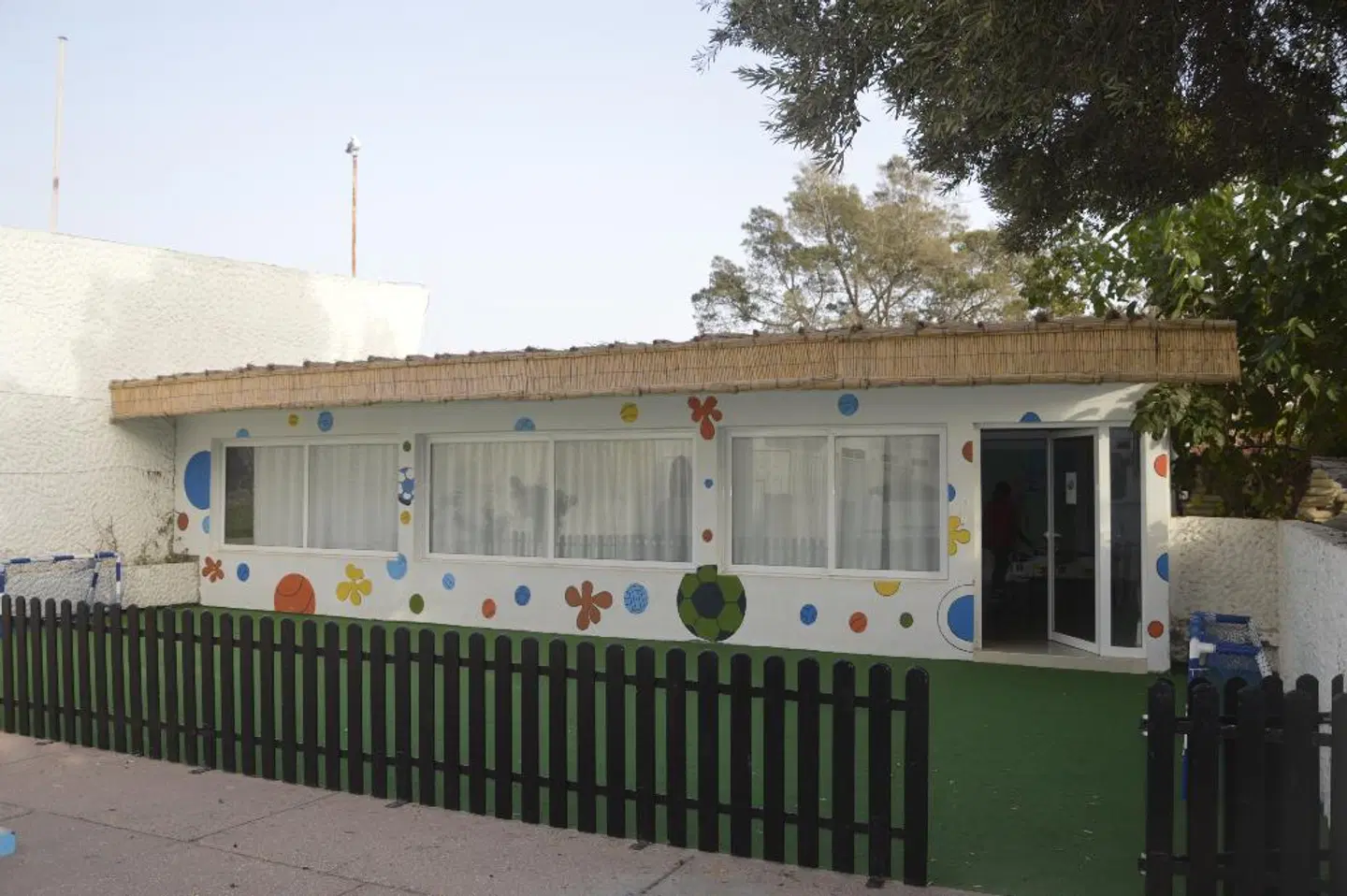 Anezi Tower Hotel & Apartments EXTERIOR