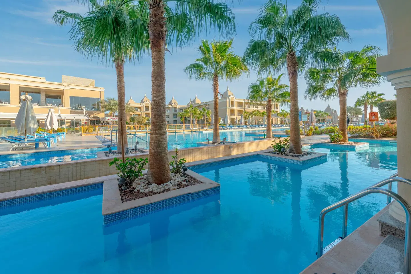 Titanic Royal OUTDOOR_POOL