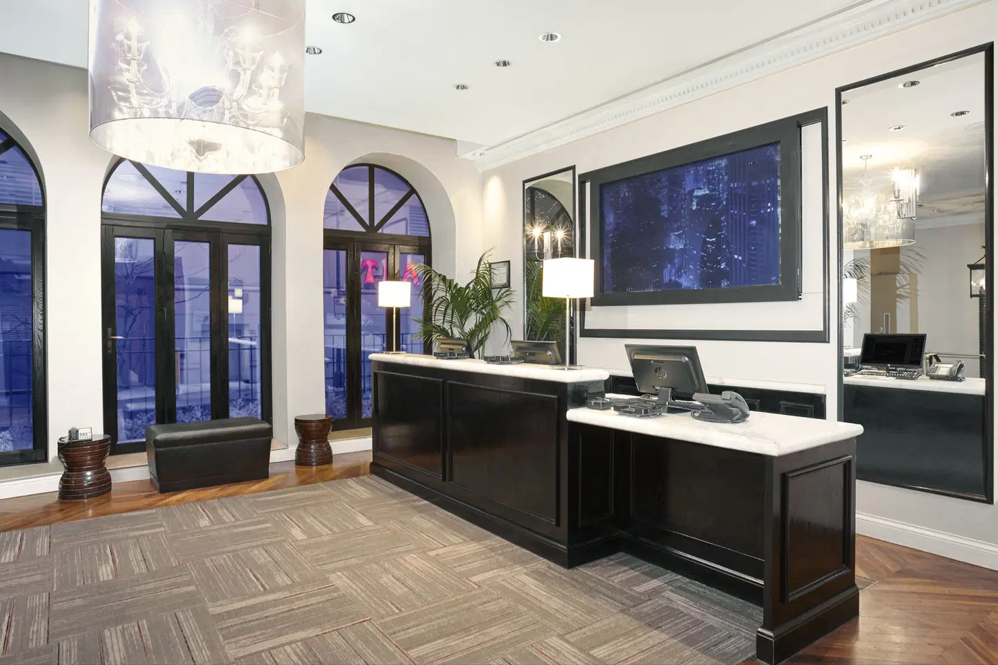 Cass - A Holiday Inn Express at Magnificent Mile LOUNGE_LOBBY