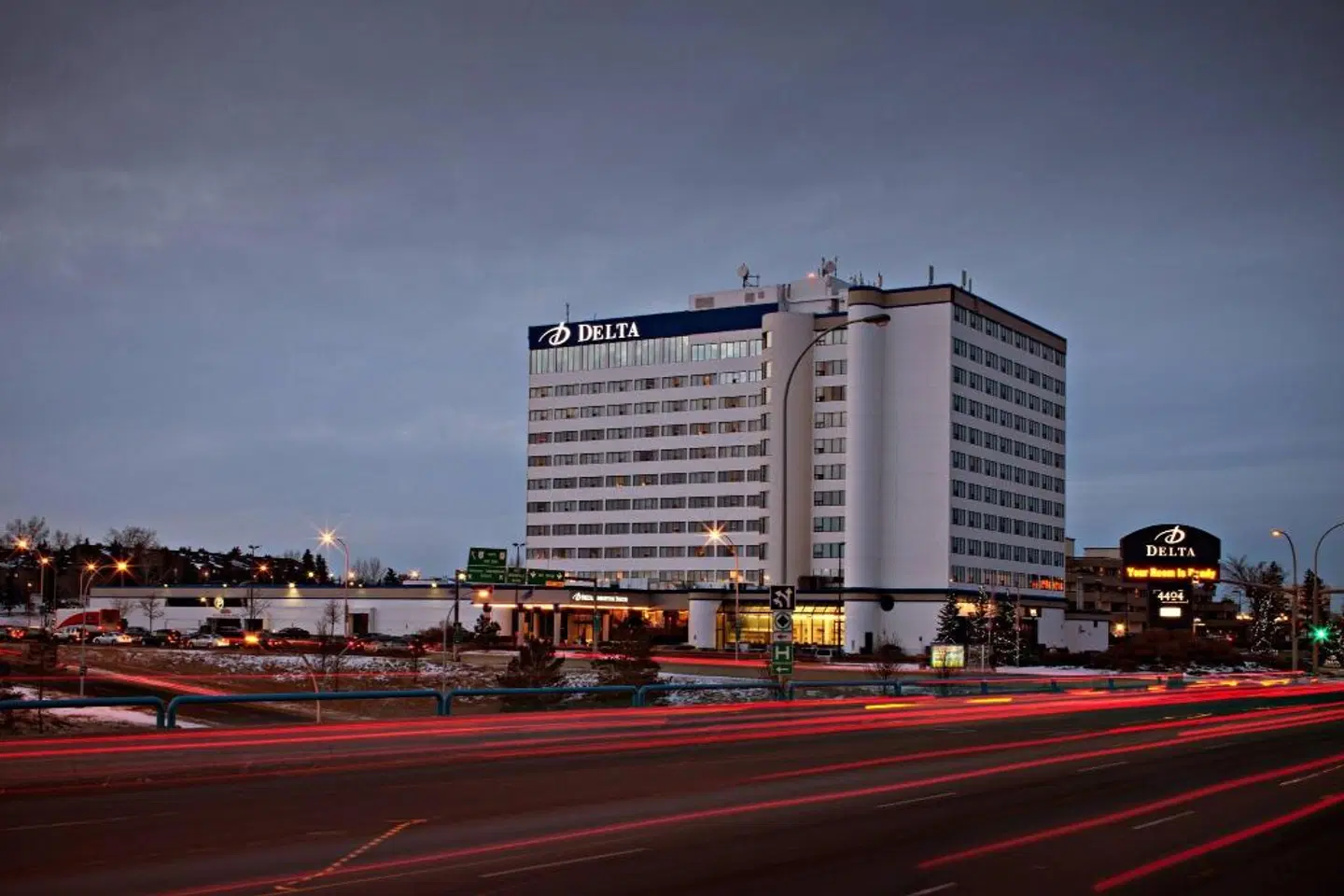 Delta Hotels by Marriott Edmonton South Conference Centre EXTERIOR