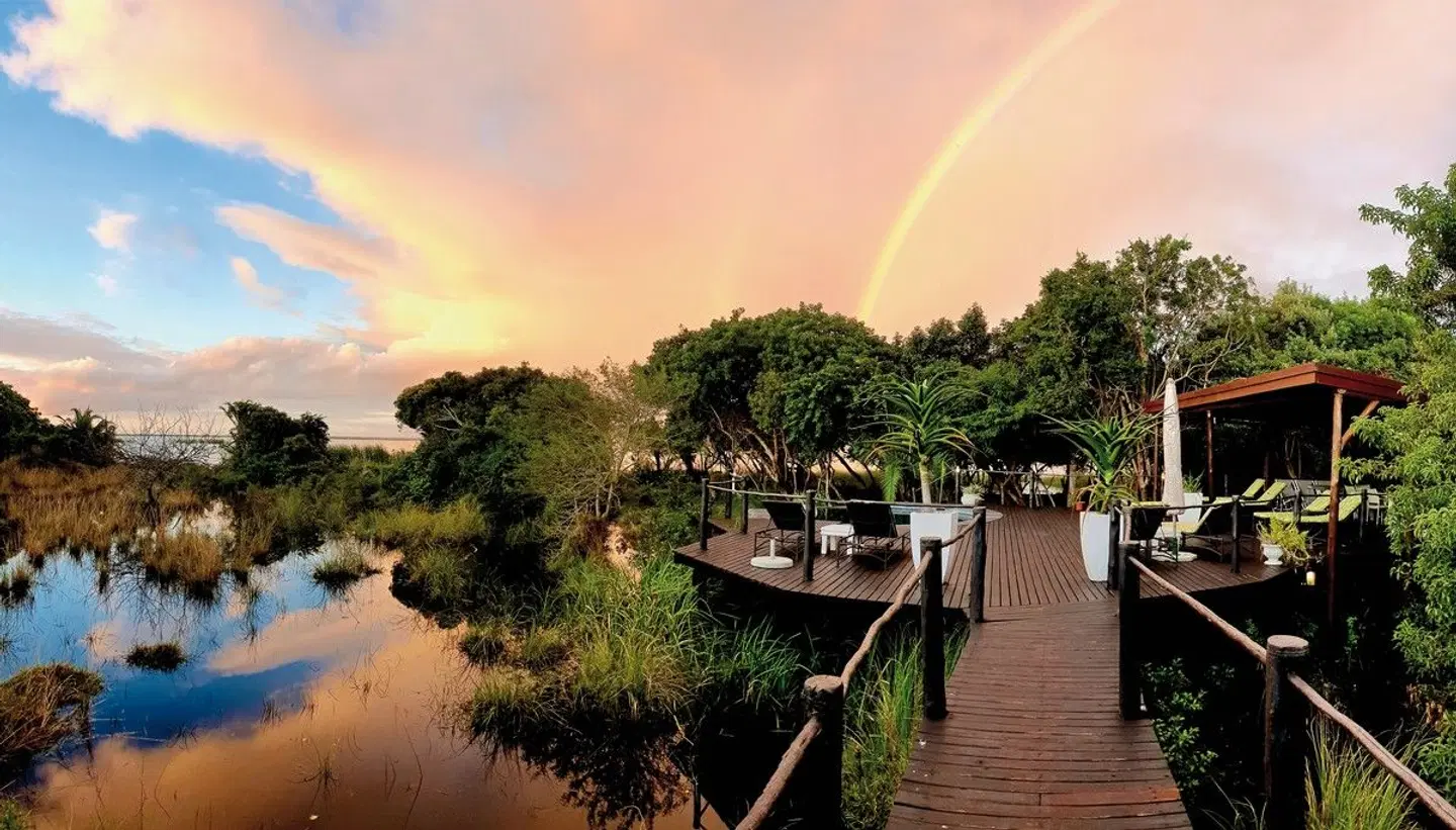 Makakatana Bay Lodge LANDSCAPE