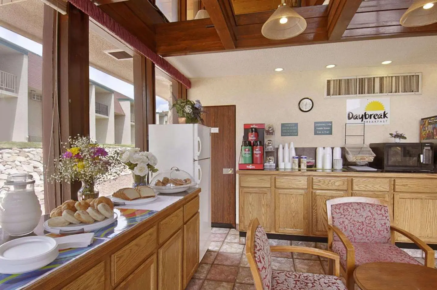 Days Inn by Wyndham Colorado Springs/Garden of the Gods Restaurant