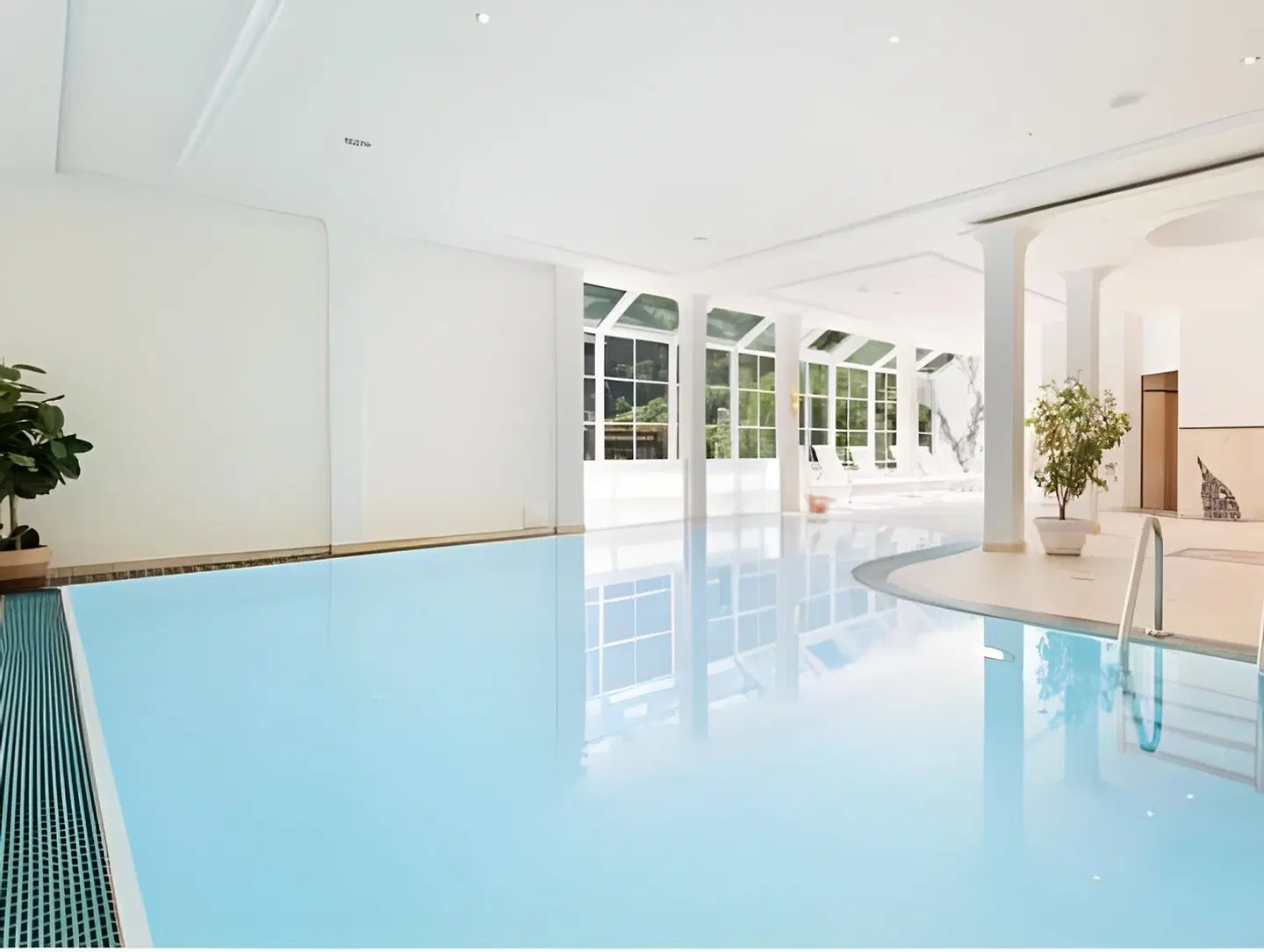 Hotel Hirschen INDOOR_POOL