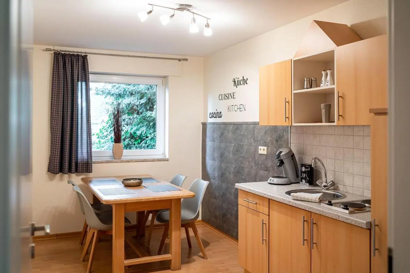 Tannenhäuschen BATHROOM