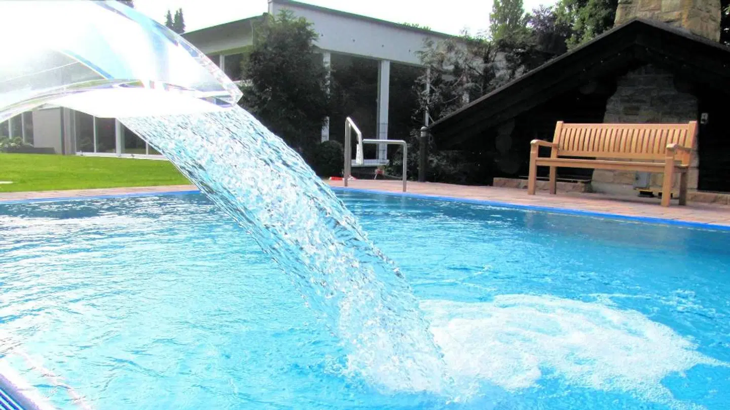 Tannenhäuschen OUTDOOR_POOL