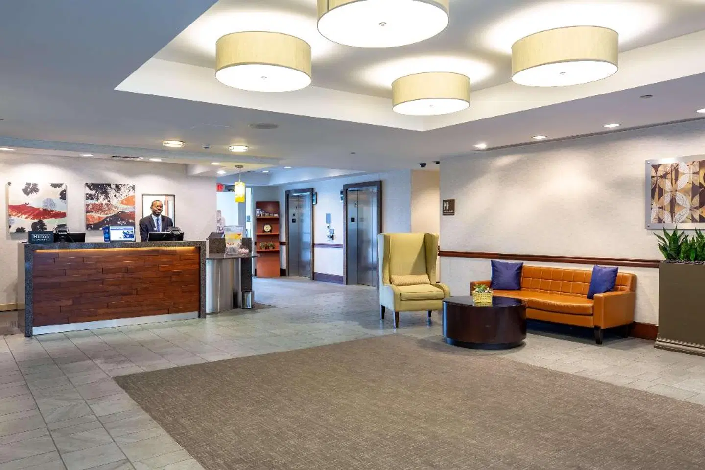 DoubleTree Club by Hilton Hotel Boston Bayside LOUNGE_LOBBY