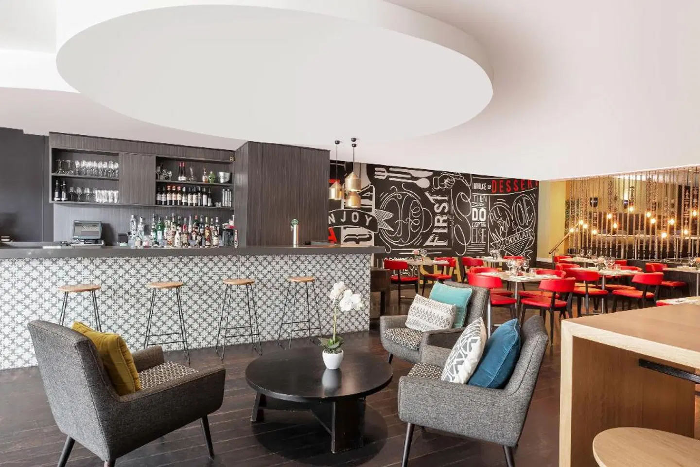 Mantra Chatswood BAR