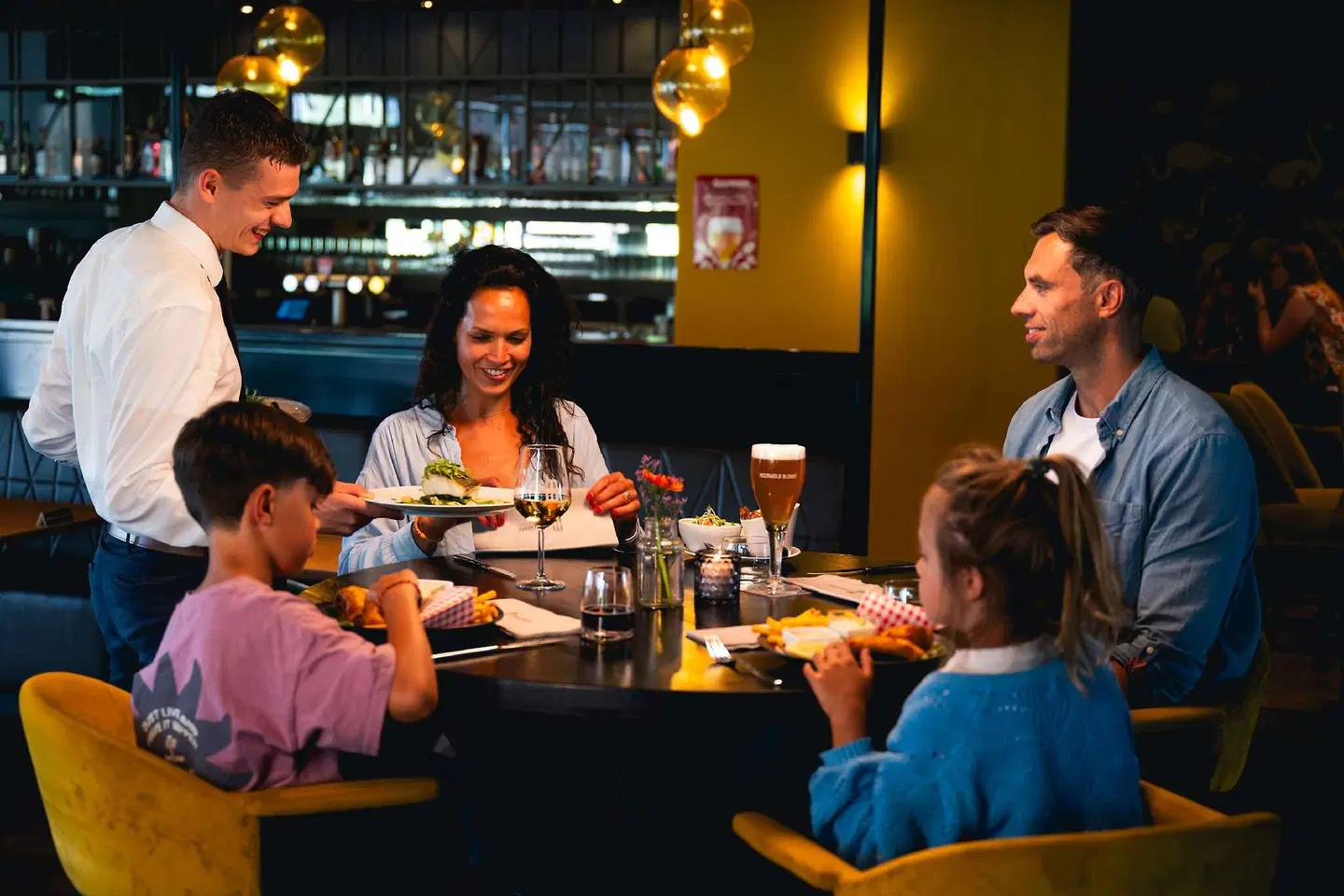 Flonk Hotel Groningen Zuid PEOPLE