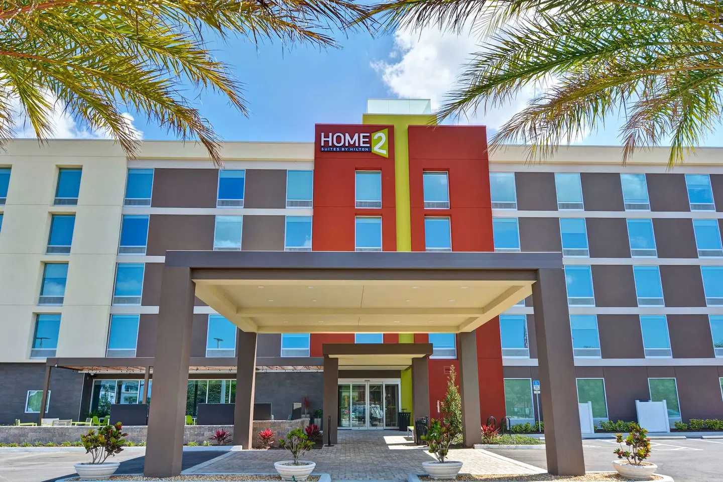 Home2 Suites by Hilton Sarasota I-75 Bee Ridge EXTERIOR