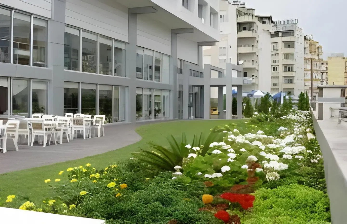 Blue Garden Hotel EXTERIOR