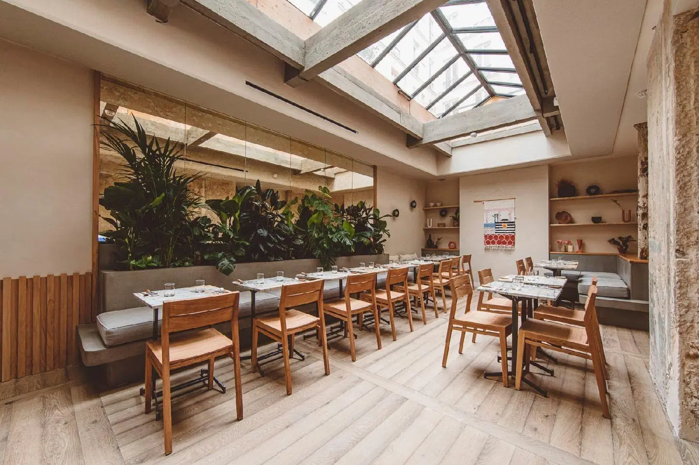 Hoy Paris - Home of YOGA Restaurant