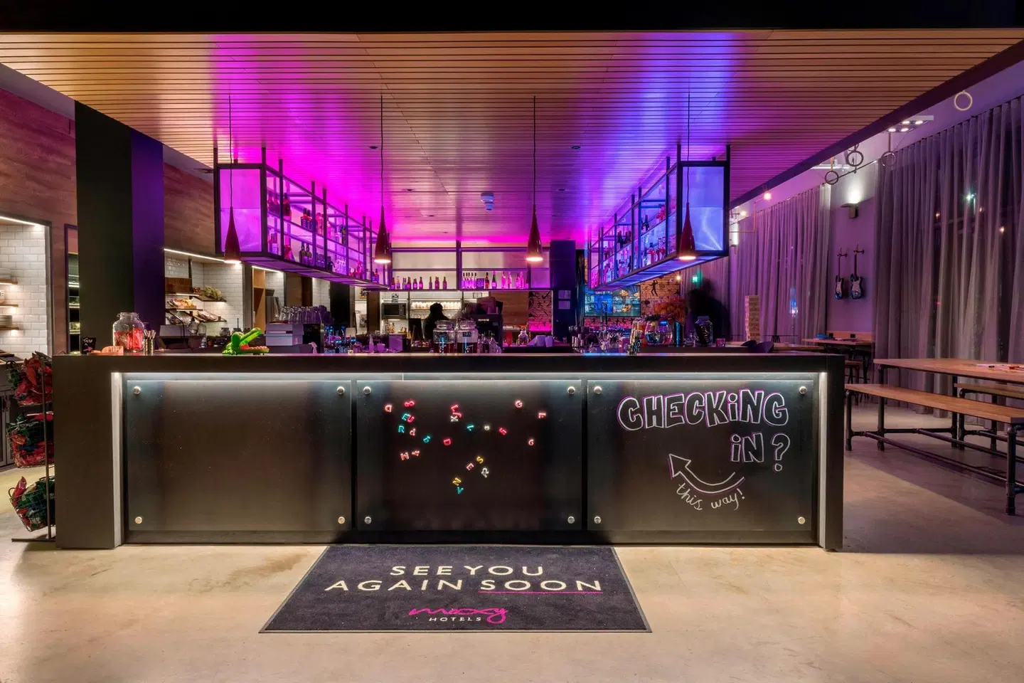 Moxy London Stratford LOUNGE_LOBBY