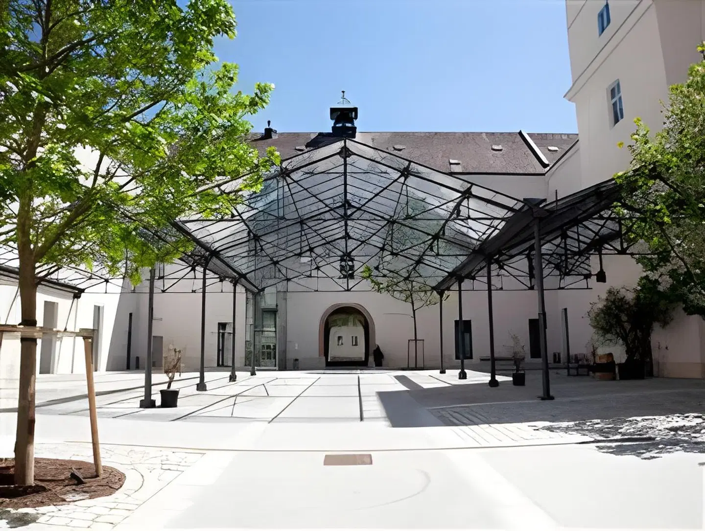 Altes Kloster EXTERIOR