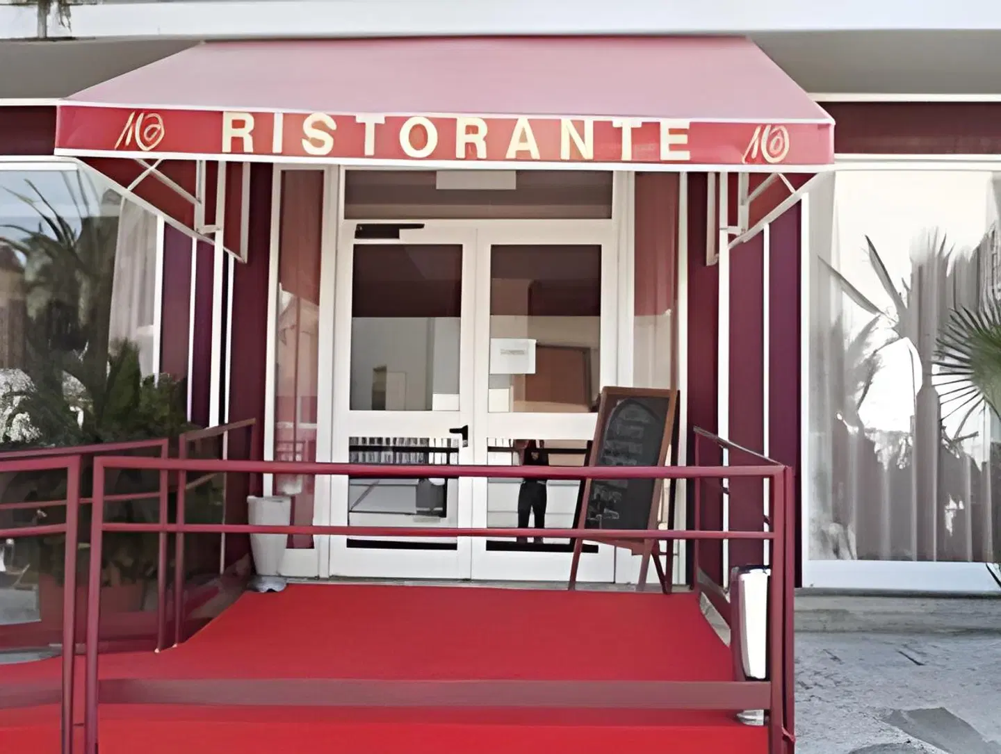 Mediterraneo EXTERIOR