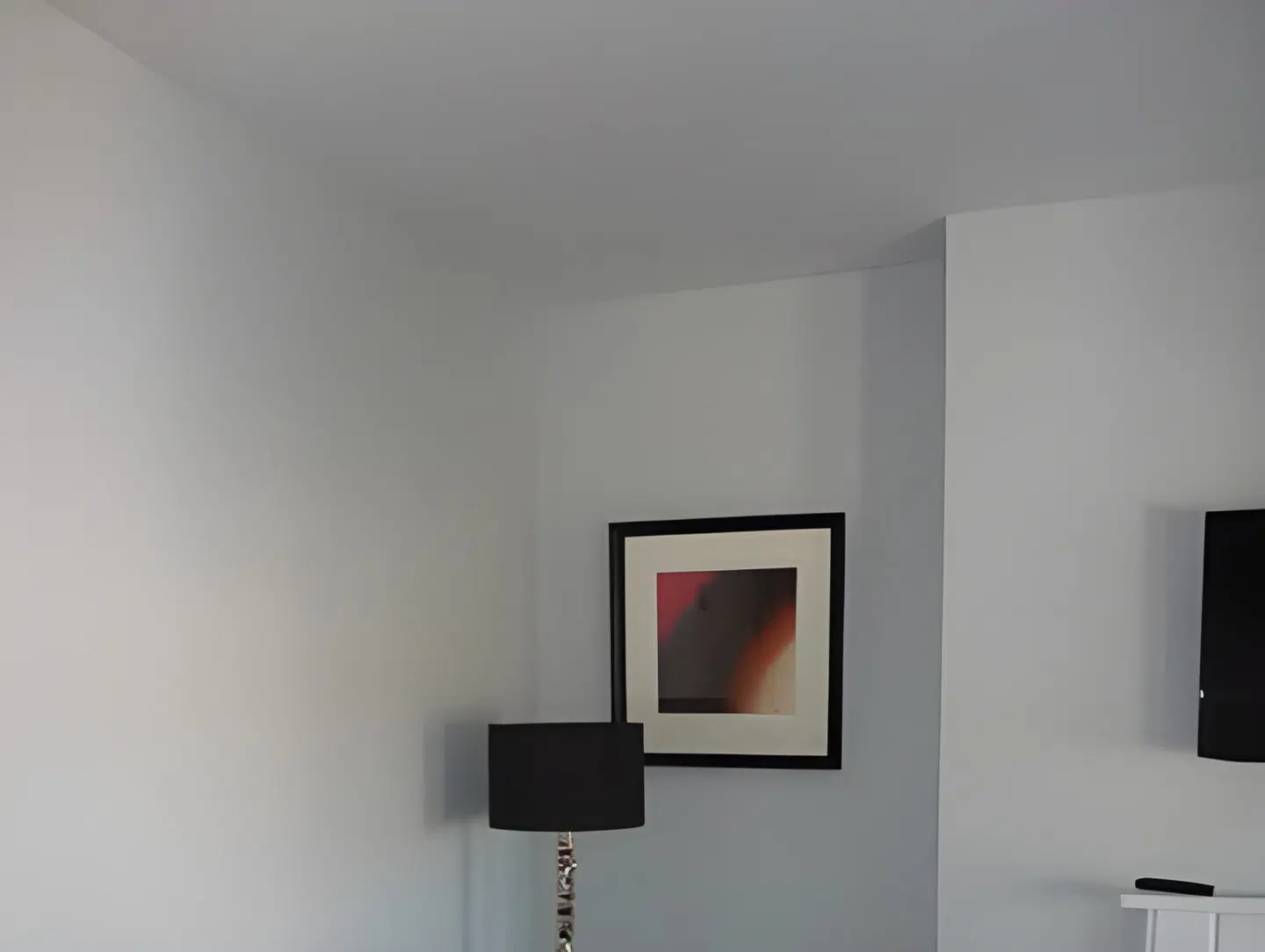 Hewlett Apartments ROOM_EXAMPLE