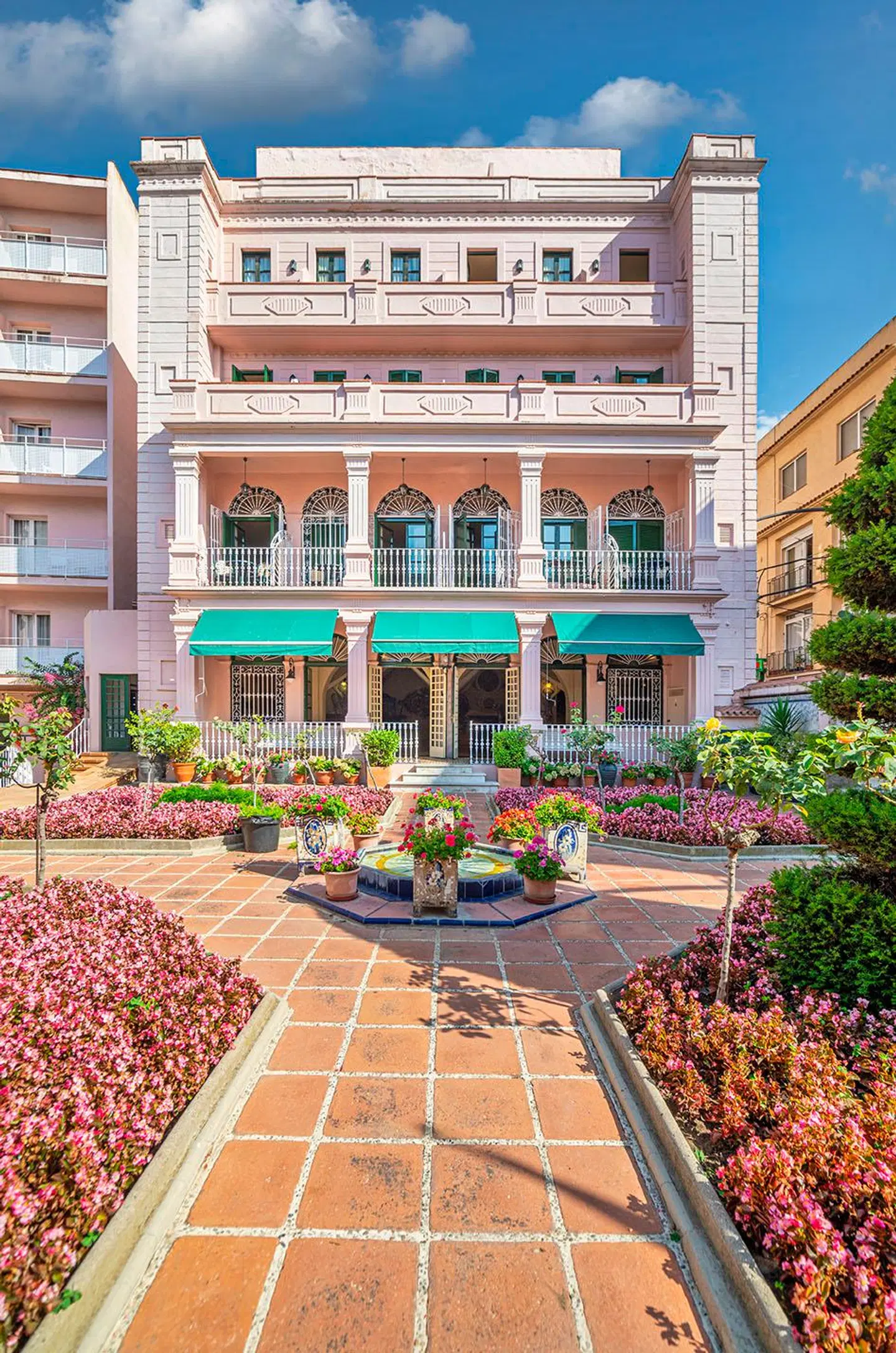 Guitart Rosa EXTERIOR