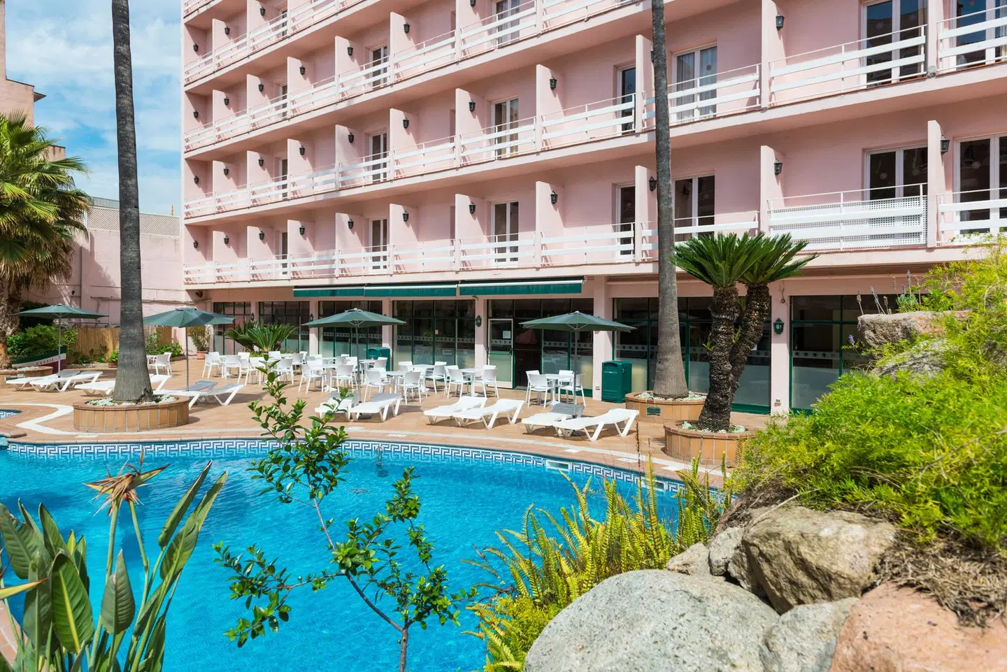 Guitart Rosa OUTDOOR_POOL