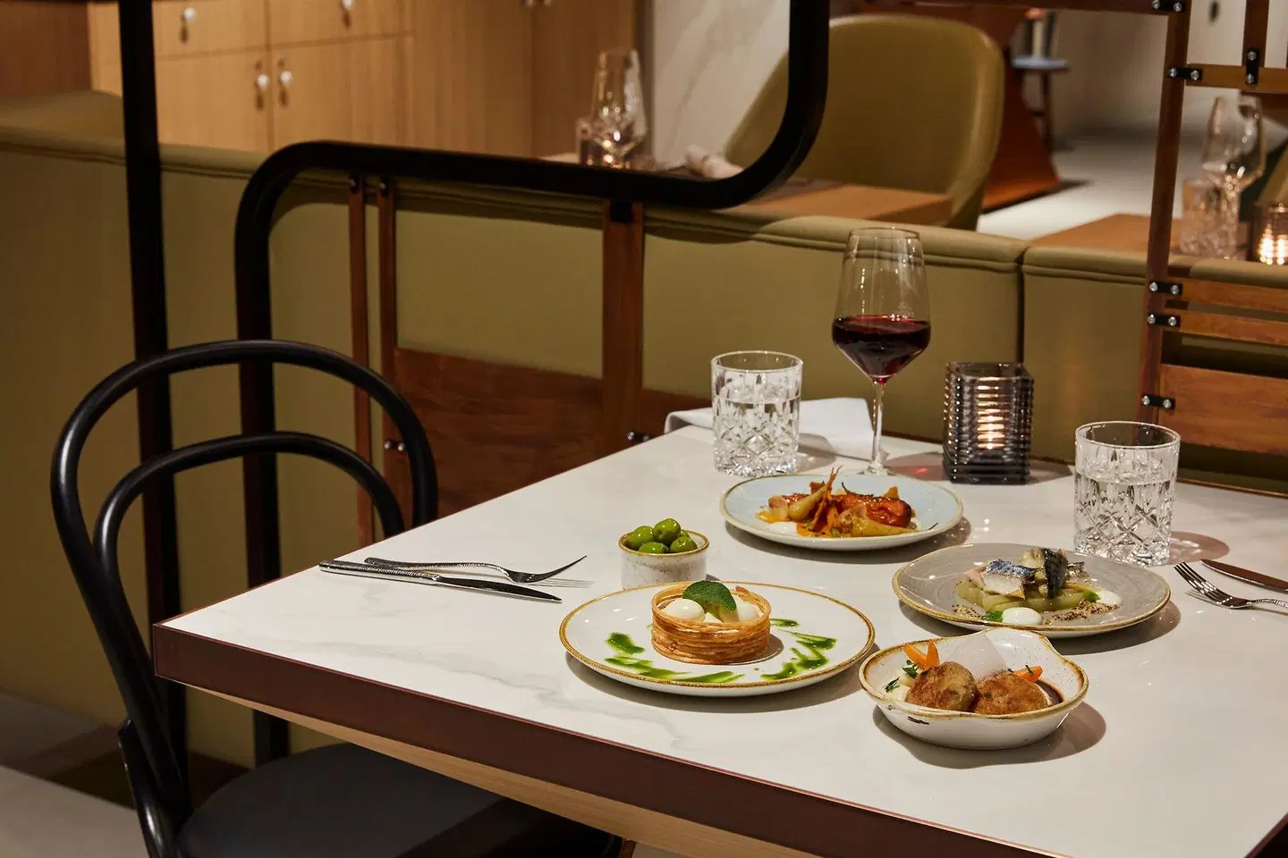 Hotel Indigo Berlin - East Side Gallery by IHG RESTAURANT