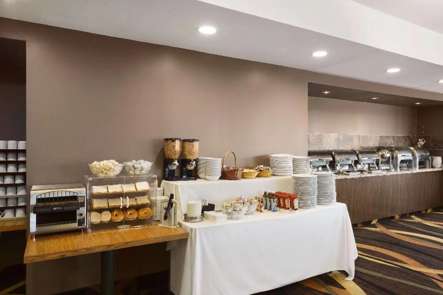 Travelodge by Wyndham Niagara Falls Fallsview Restaurant