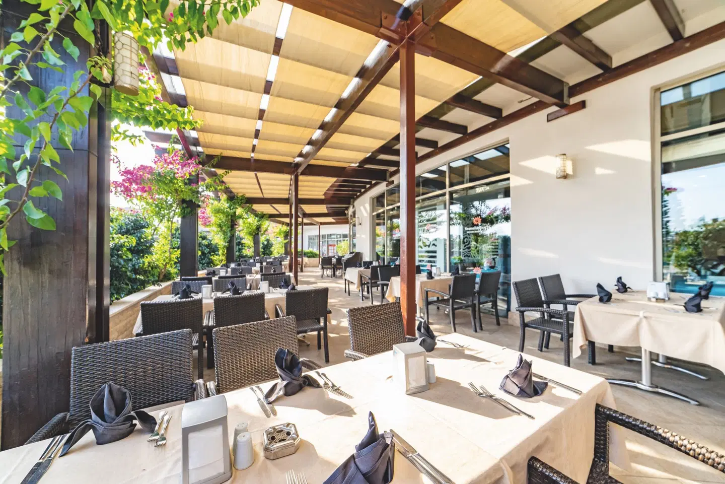 Seamelia Beach Resort & Spa Restaurant