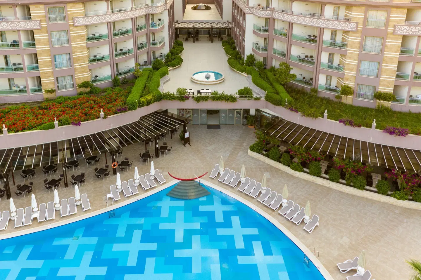 Seamelia Beach Resort & Spa OUTDOOR_POOL