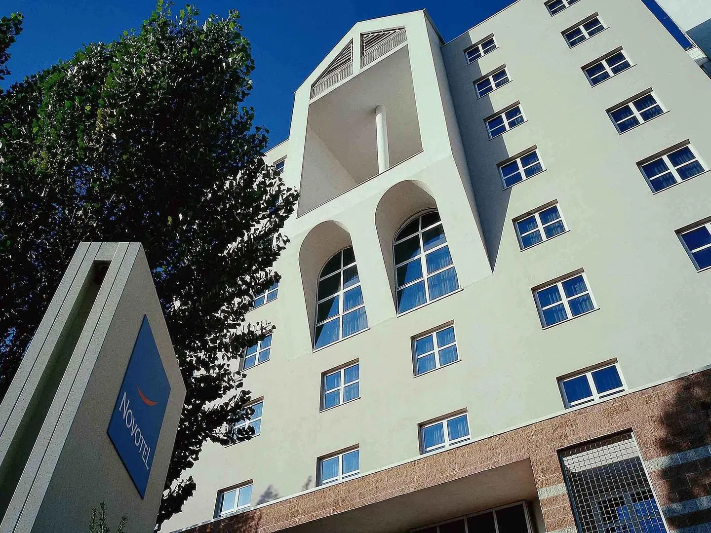 Novotel Florence North Airport Hotel EXTERIOR