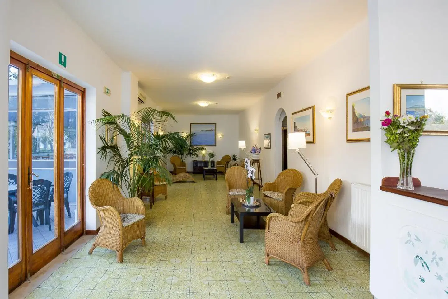 Angelina LOUNGE_LOBBY