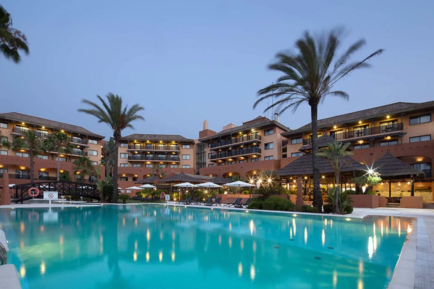 DoubleTree by Hilton Islantilla Beach & Golf Resort OUTDOOR_POOL
