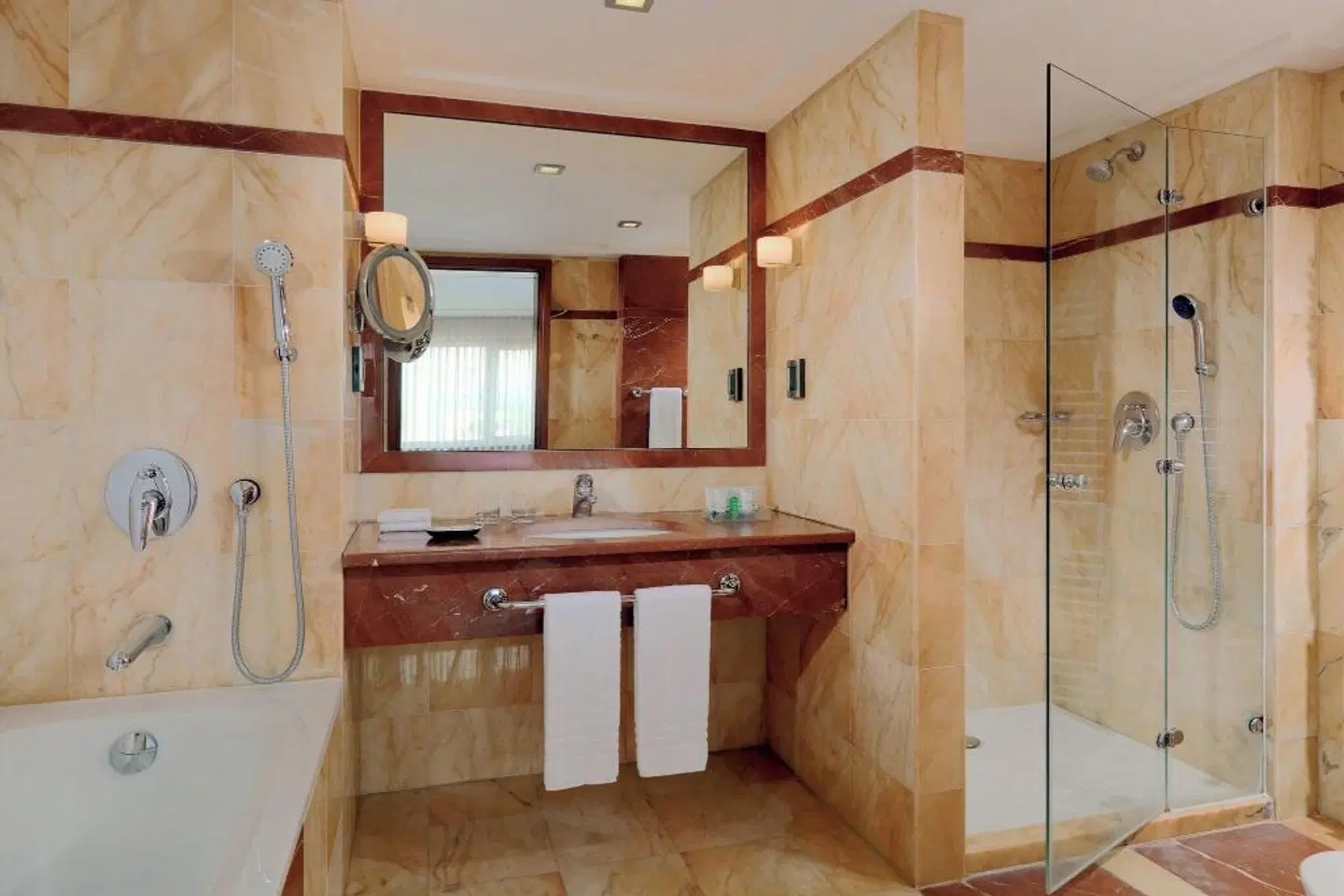 The Westin Zagreb BATHROOM