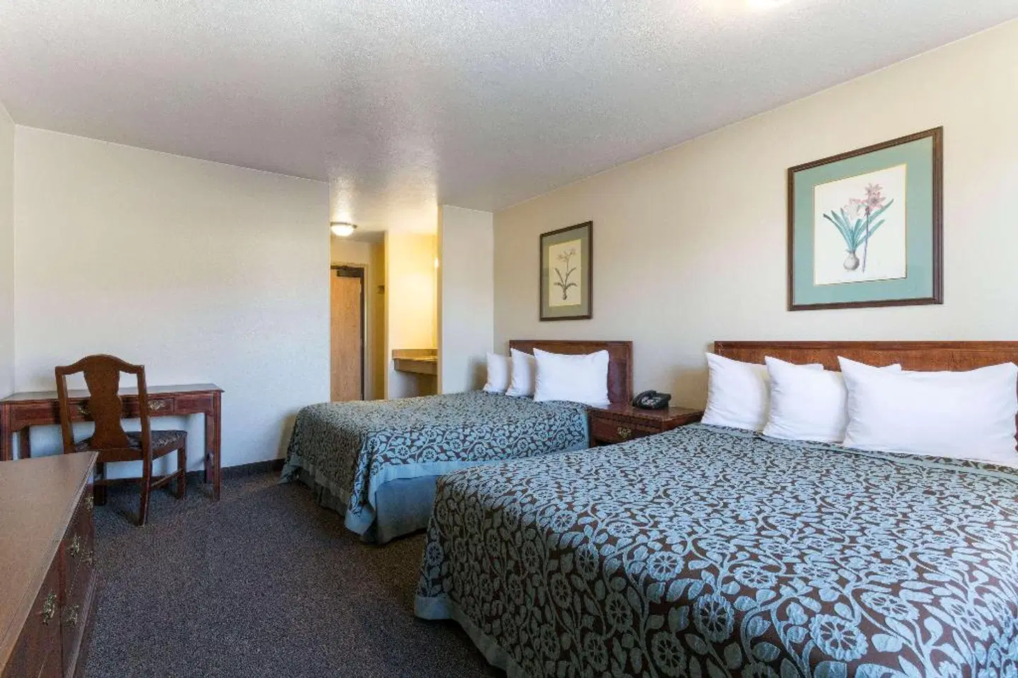 Days Inn by Wyndham Beaver ROOM_EXAMPLE