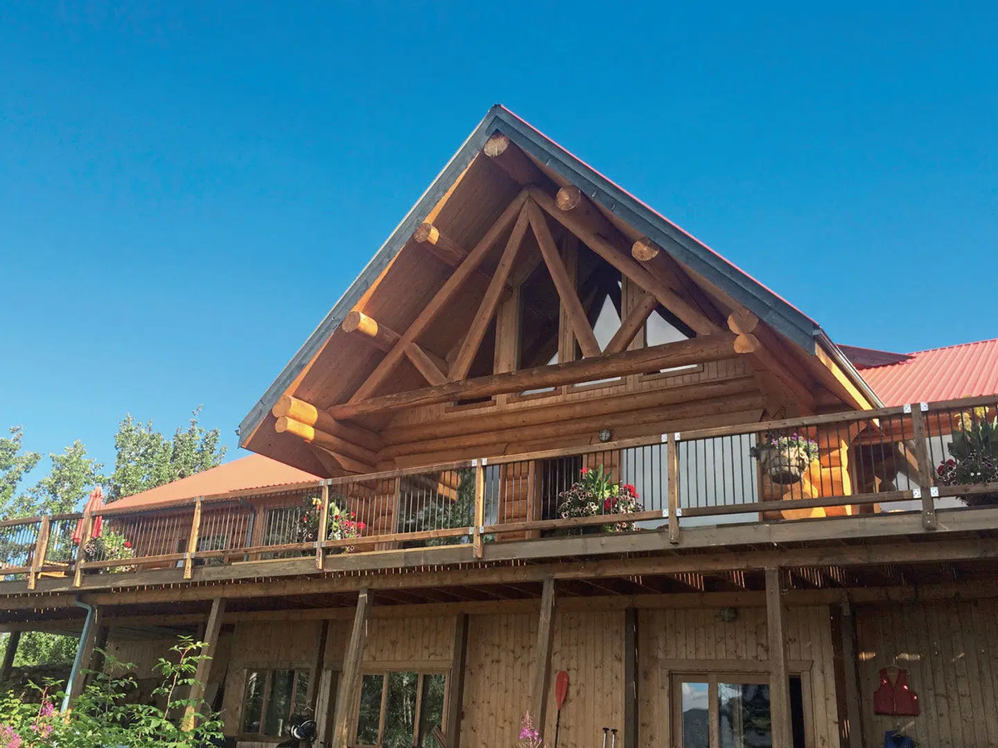 Inn on the Lake EXTERIOR