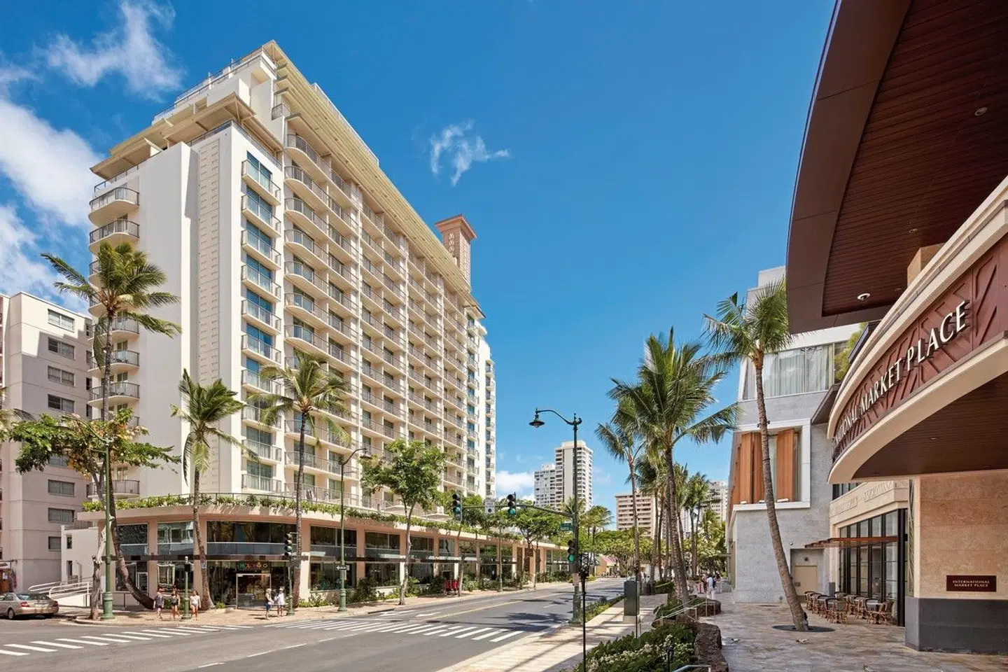 Hilton Garden Inn Waikiki Beach EXTERIOR