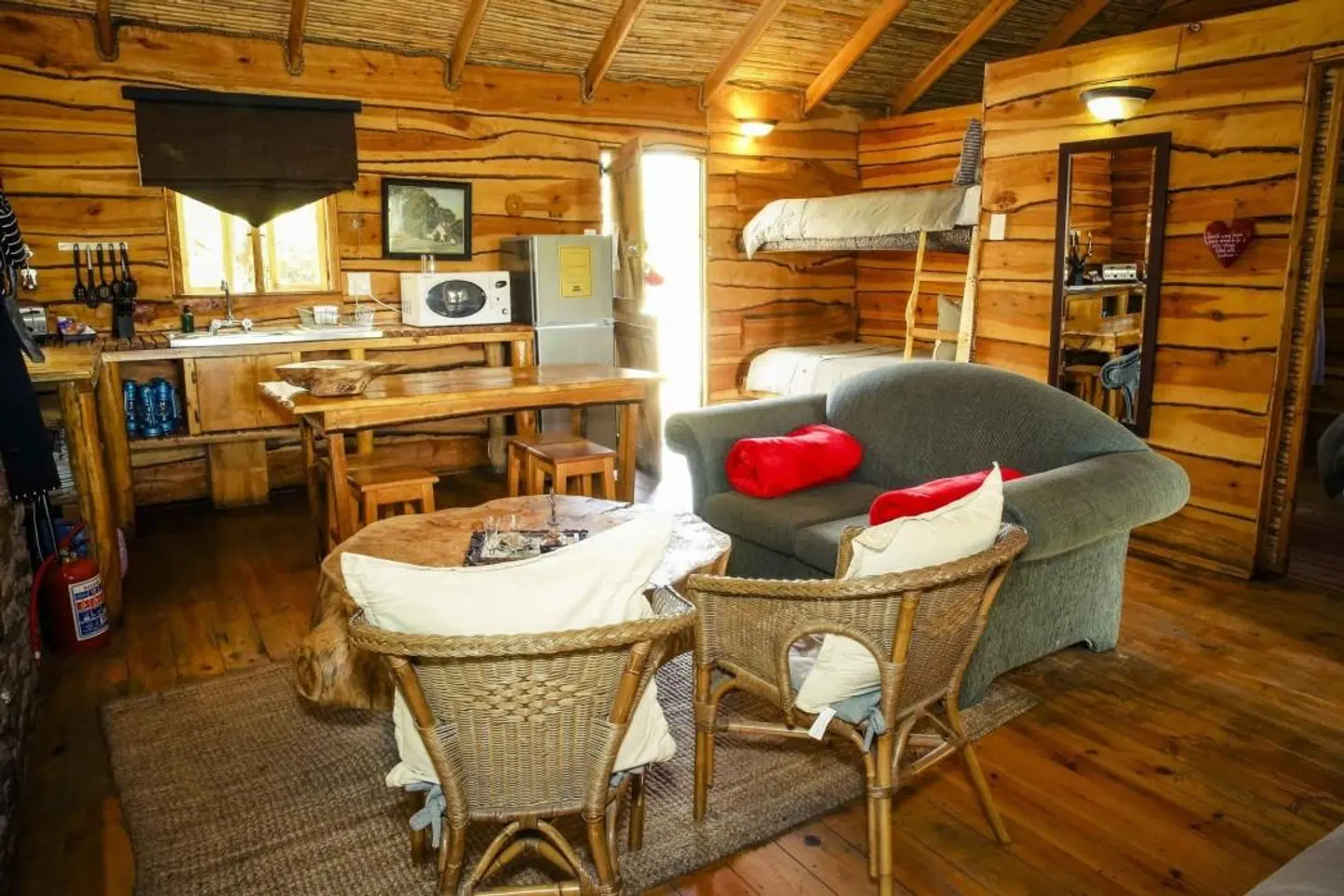 Riverside Lodge LOUNGE_LOBBY