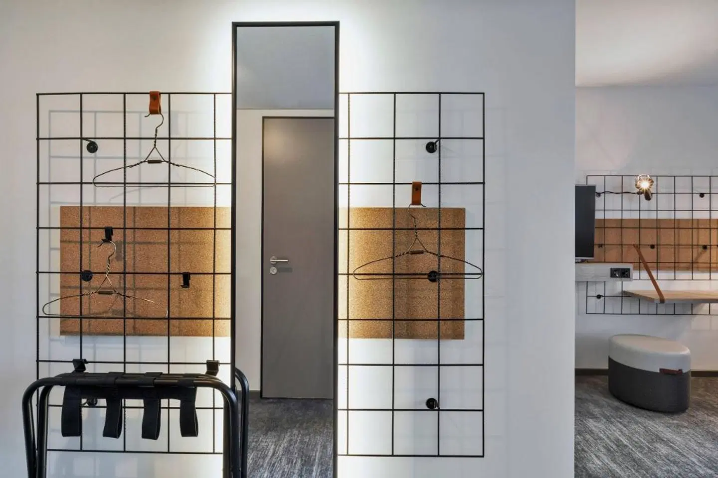 Moxy Hamburg City ROOM_EXAMPLE