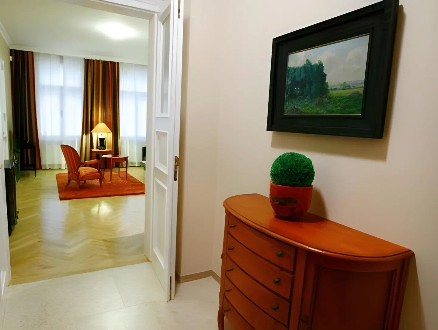 Hunger Wall Residence ROOM_EXAMPLE