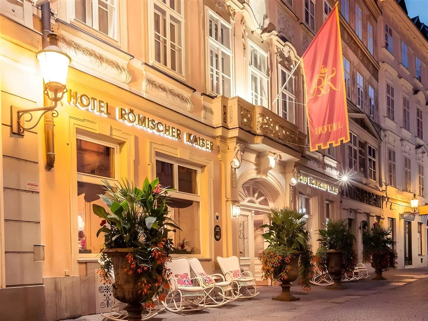 Schlosshotel Römischer Kaiser EXTERIOR