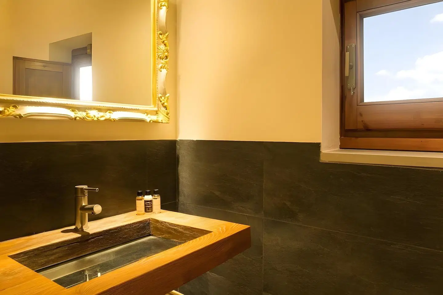 Villa Agape BATHROOM