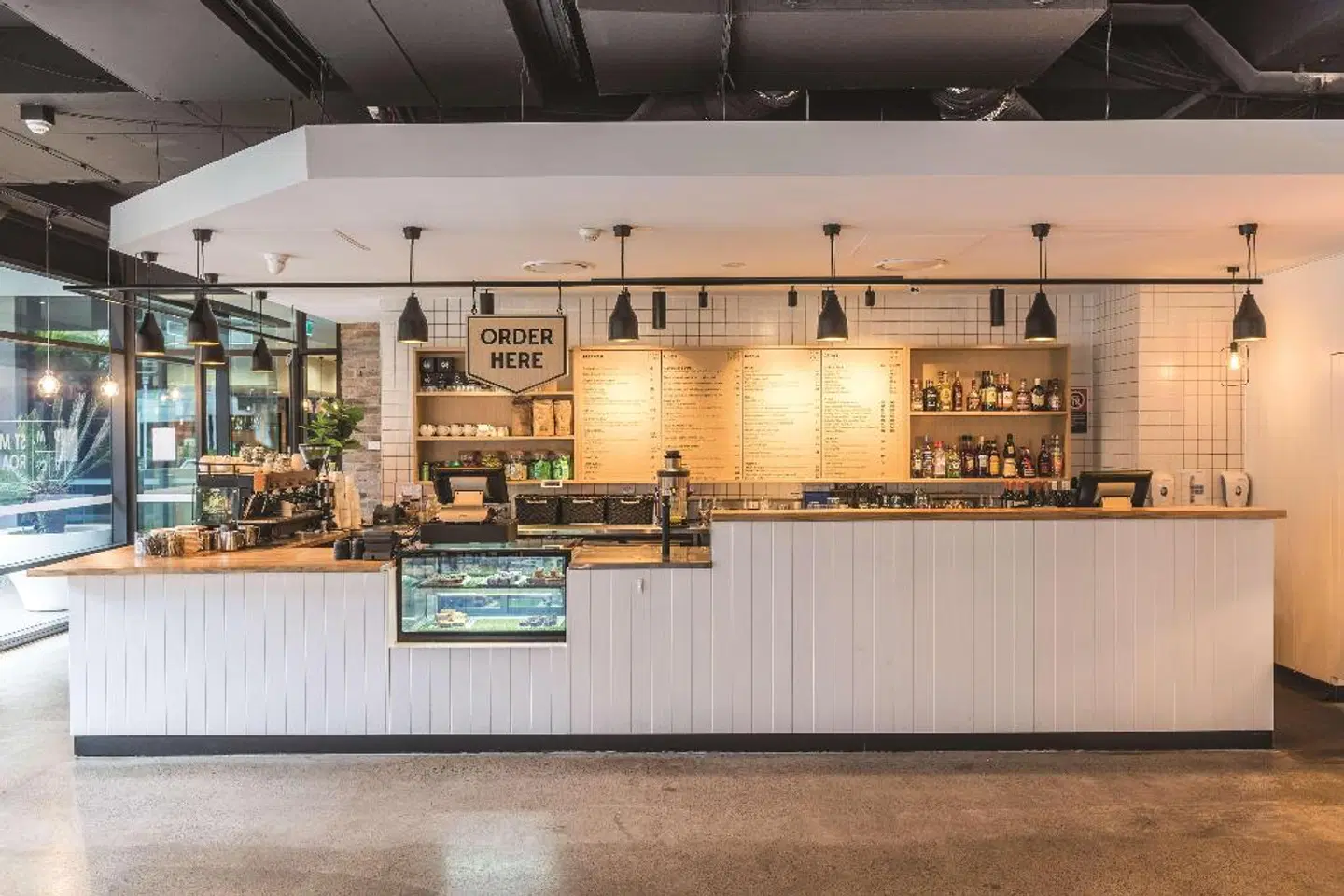 Adina Apartment Hotel Sydney Airport Bar