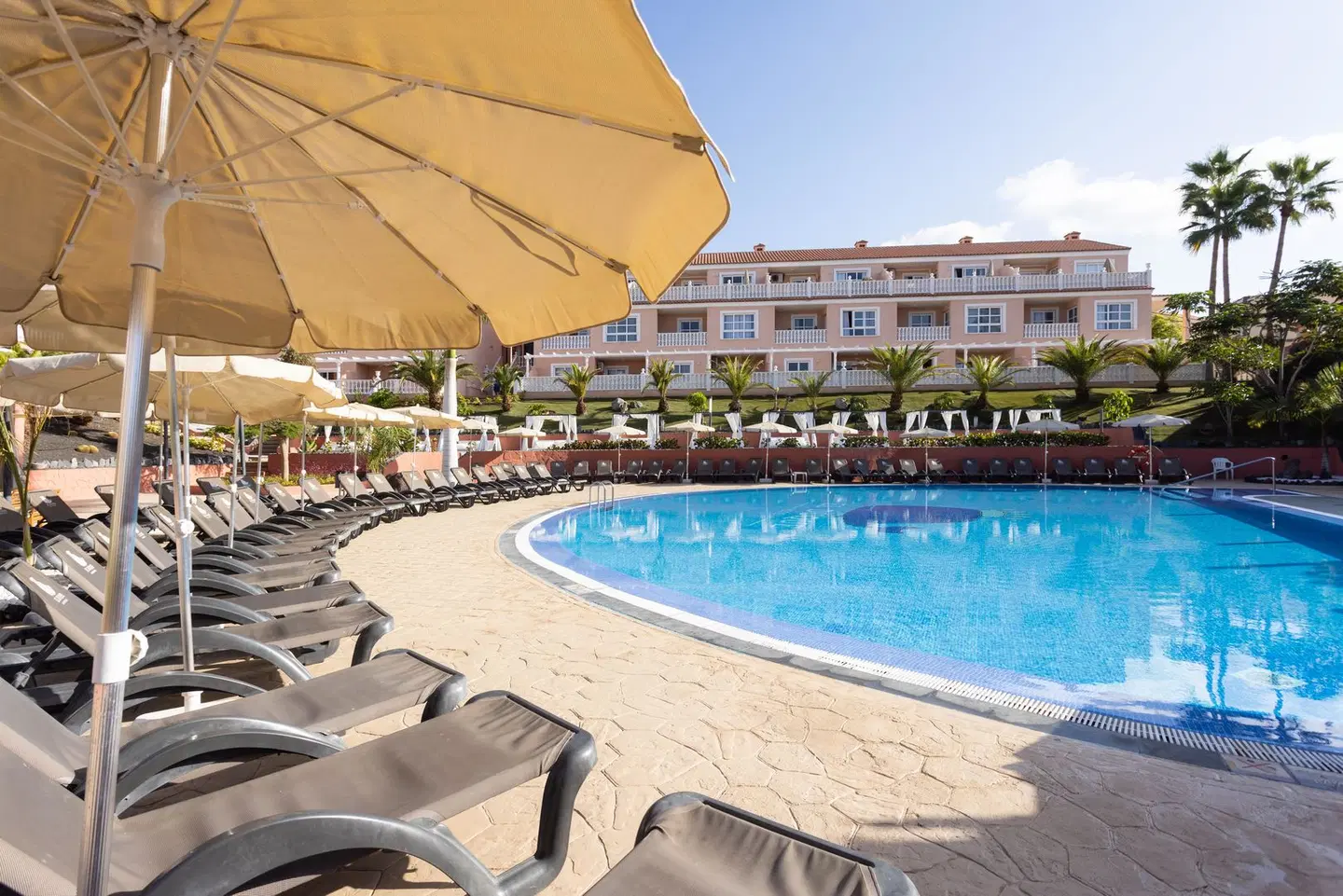 El Duque OUTDOOR_POOL