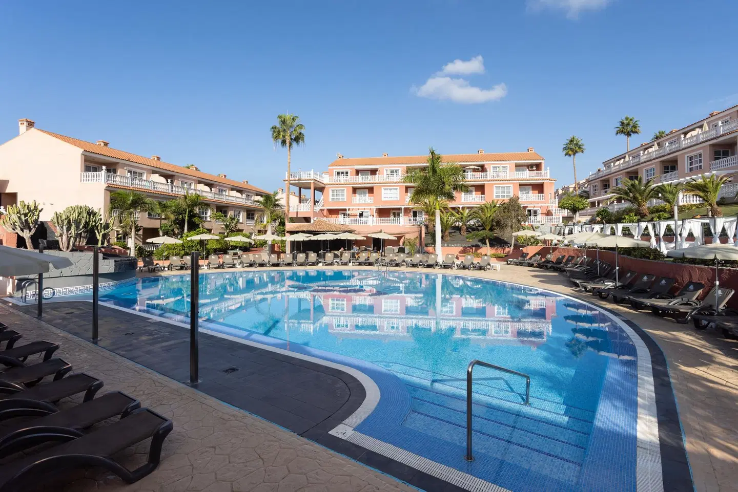 El Duque OUTDOOR_POOL