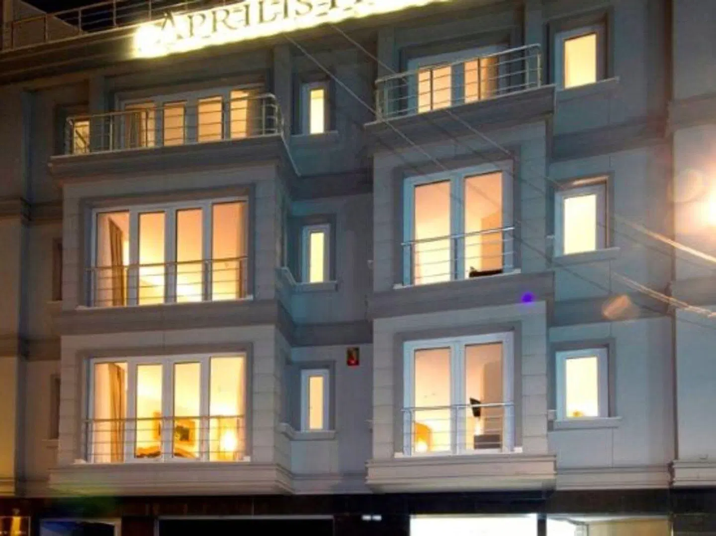 Aprilis Hotel EXTERIOR