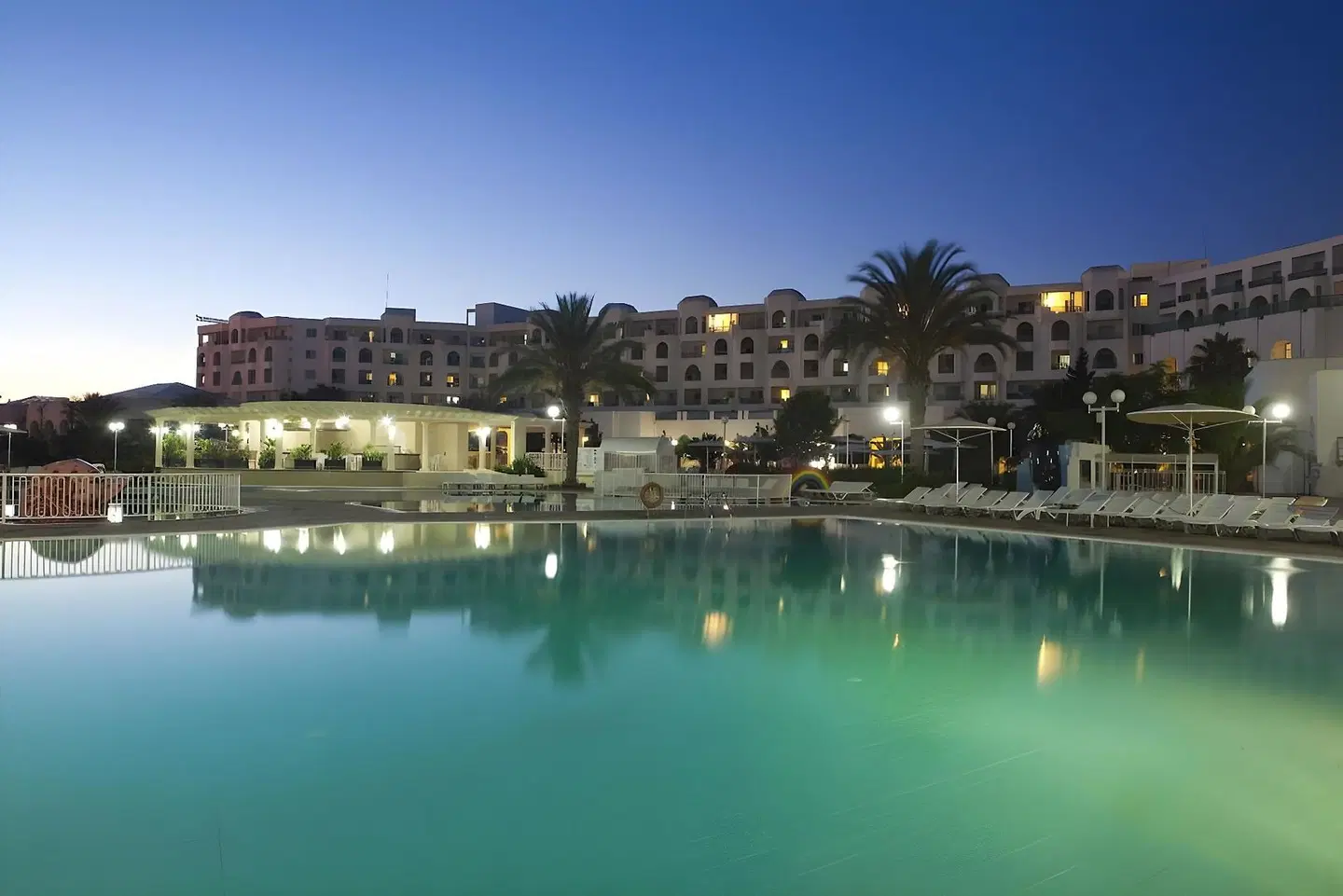 El Mouradi El Menzah OUTDOOR_POOL