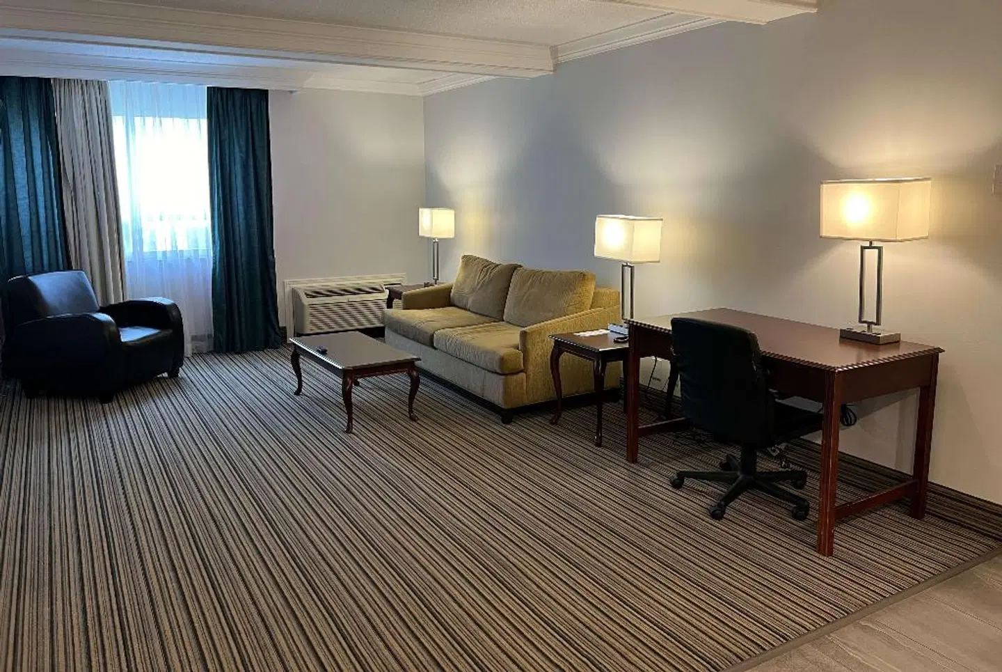 Ramada by Wyndham London ROOM_EXAMPLE