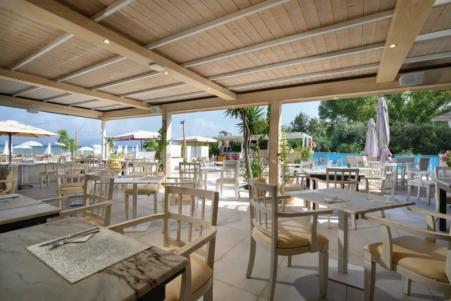 Cavomarina Beach Terrasse