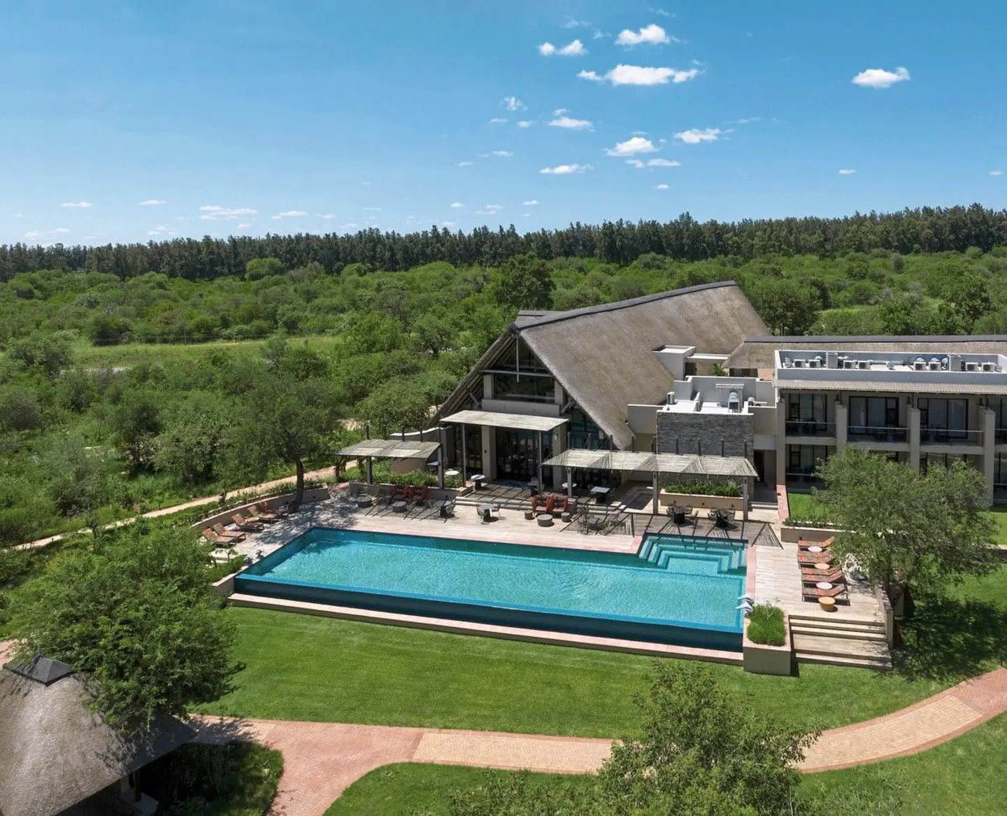 Radisson Safari Hotel Hoedspruit EXTERIOR