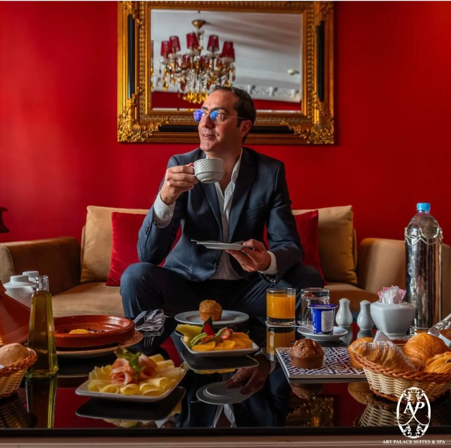 Art Palace Suites & Spa PEOPLE