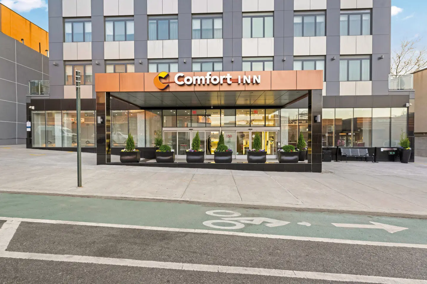 Comfort Inn Prospect Park-Brooklyn EXTERIOR