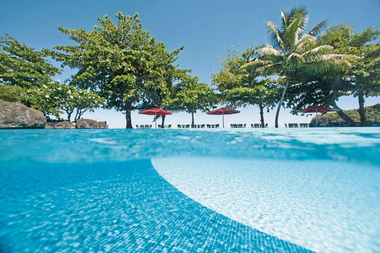Tahiti Pearl Beach Resort & Spa OUTDOOR_POOL
